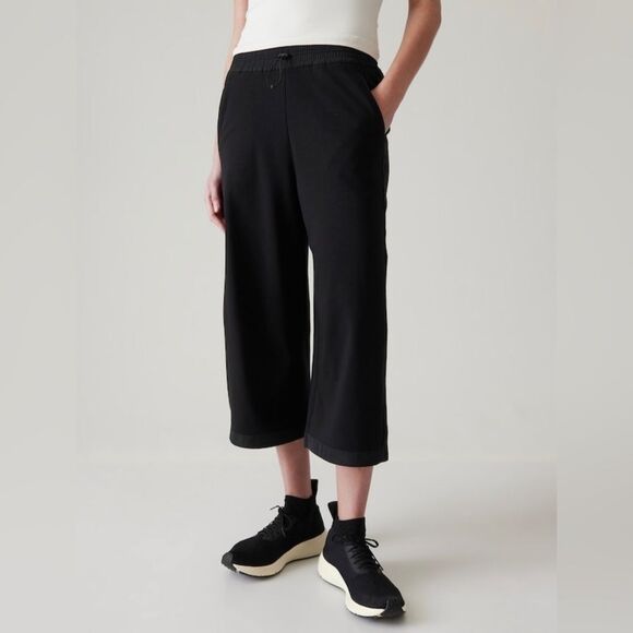 NWT Triumph Hybrid Wide Crop - Picture 2 of 4